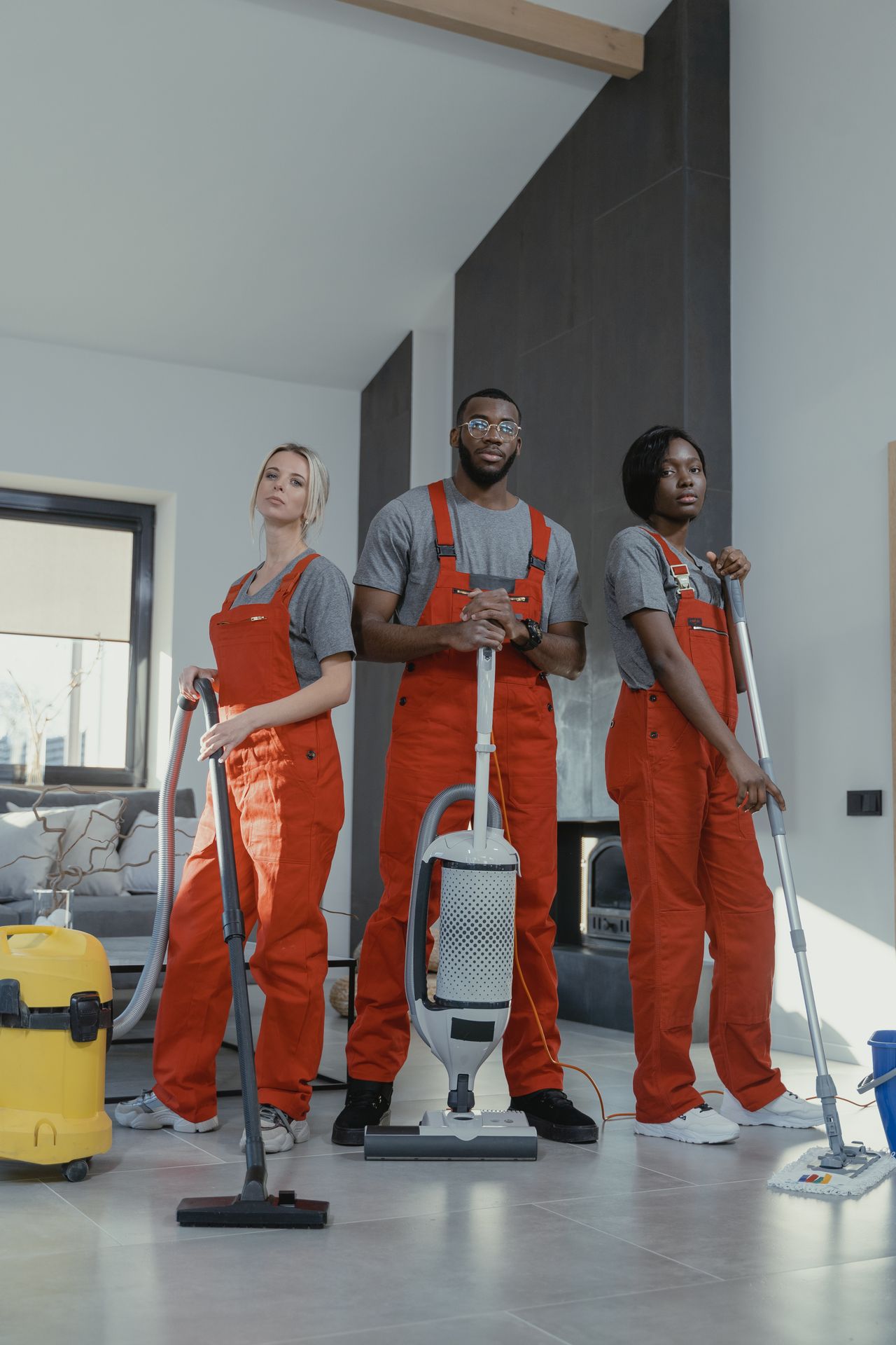 The Scent and Fresh team standing together with cleaning equipment